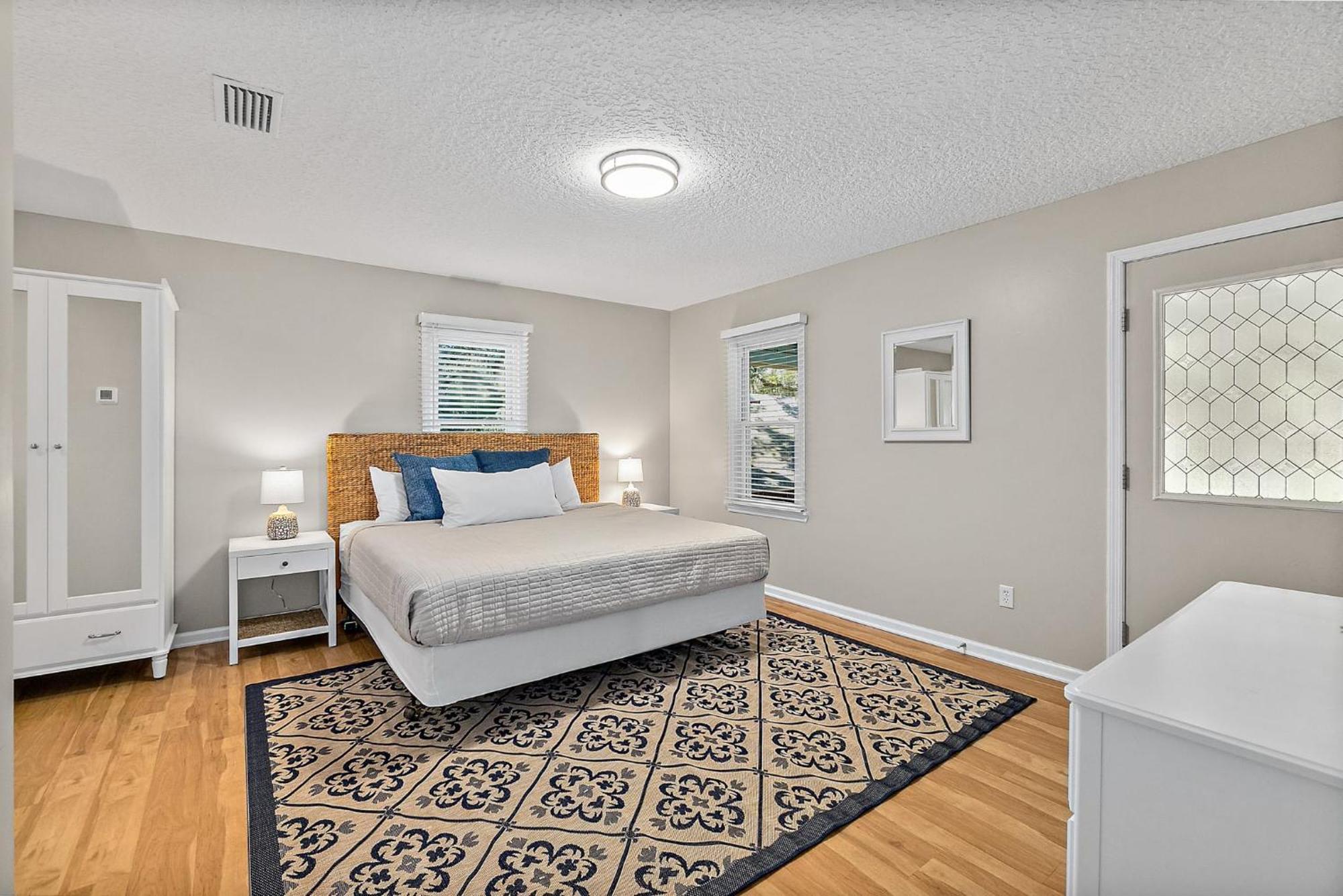 Вилла Fullerwood Park Retreat, 5 Min To Downtown, Sleeps 6 Сент-Огастин Экстерьер фото