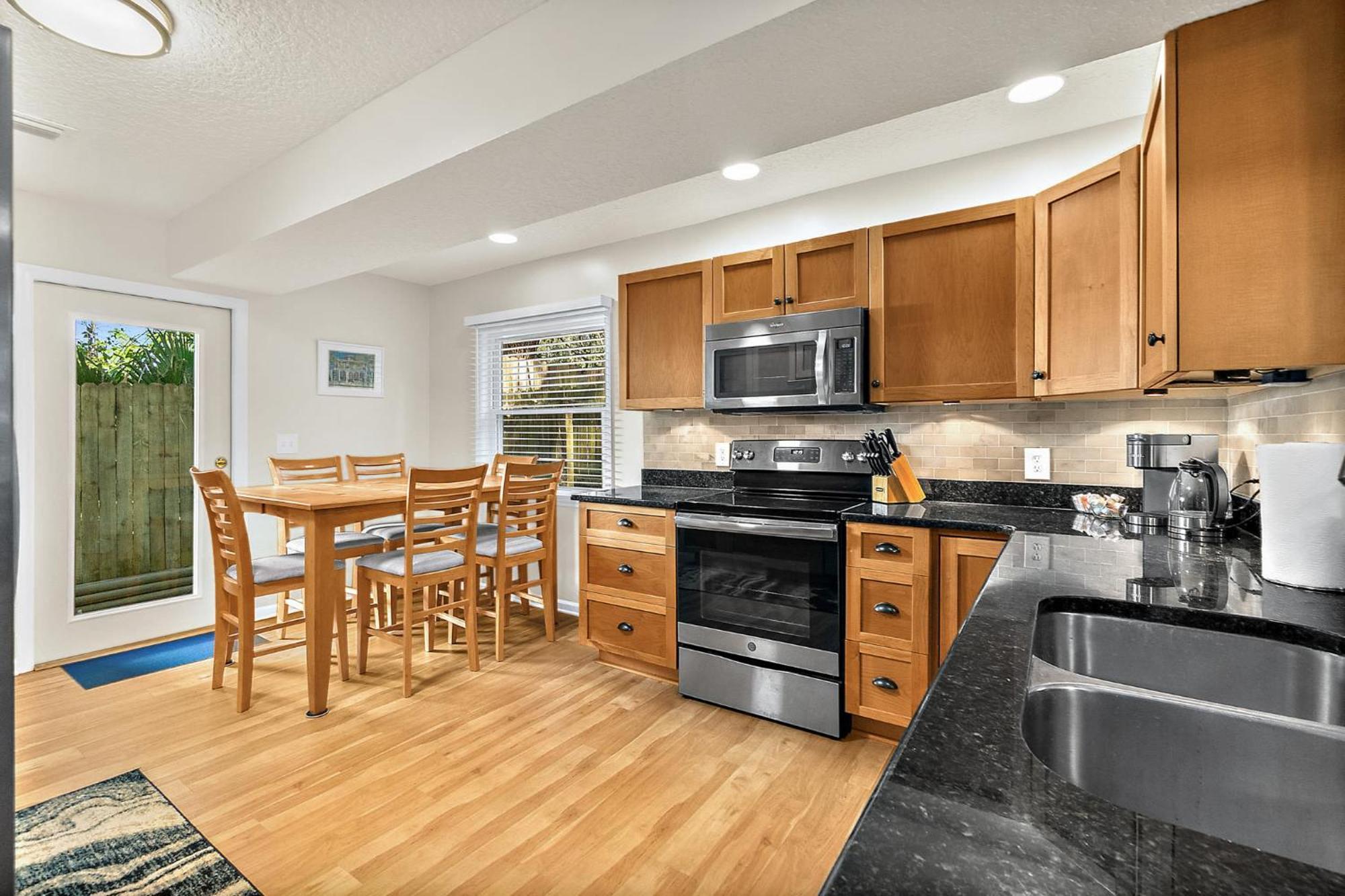 Вилла Fullerwood Park Retreat, 5 Min To Downtown, Sleeps 6 Сент-Огастин Экстерьер фото