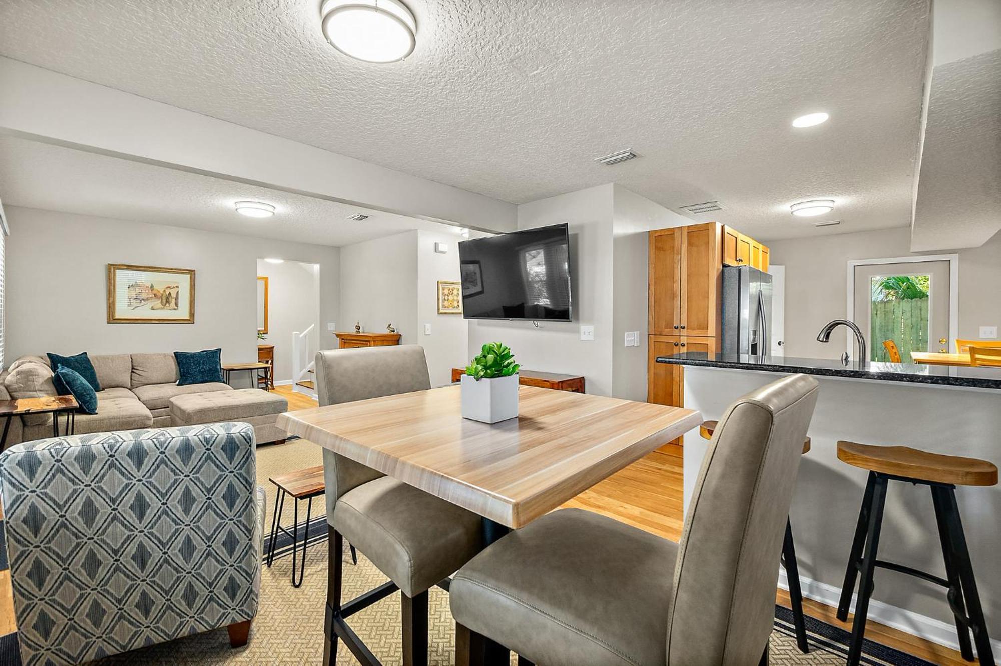 Вилла Fullerwood Park Retreat, 5 Min To Downtown, Sleeps 6 Сент-Огастин Экстерьер фото