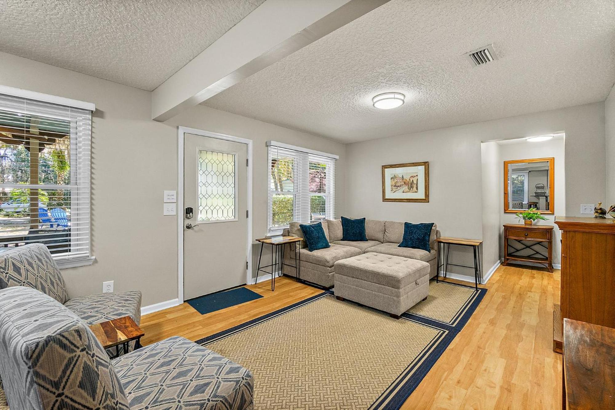 Вилла Fullerwood Park Retreat, 5 Min To Downtown, Sleeps 6 Сент-Огастин Экстерьер фото